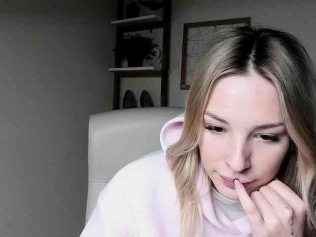 AngelaLux webcam
