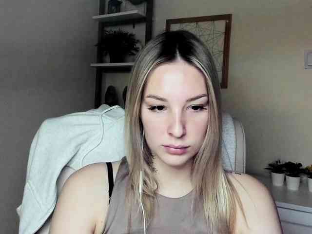 AngelaLux webcam