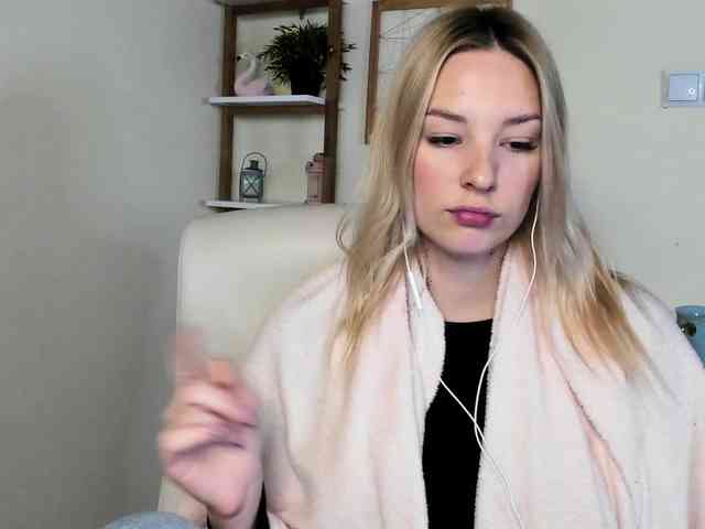 AngelaLux webcam