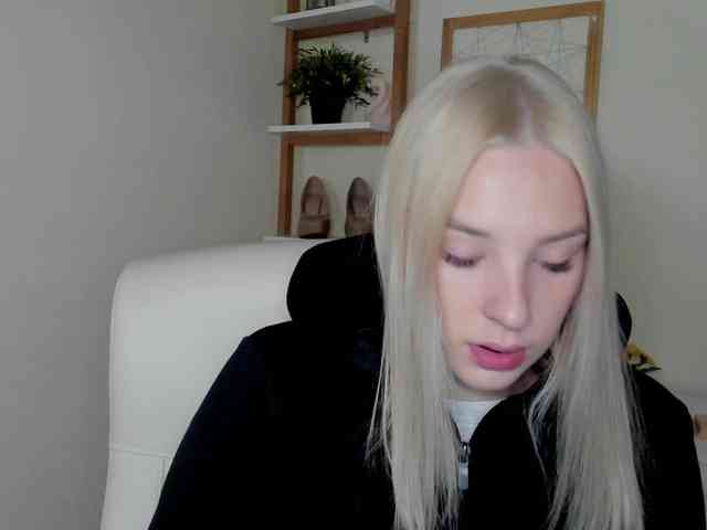 AngelaLux webcam