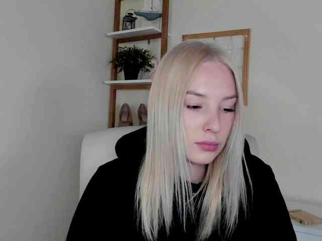 AngelaLux webcam