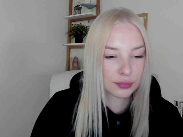 AngelaLux webcam