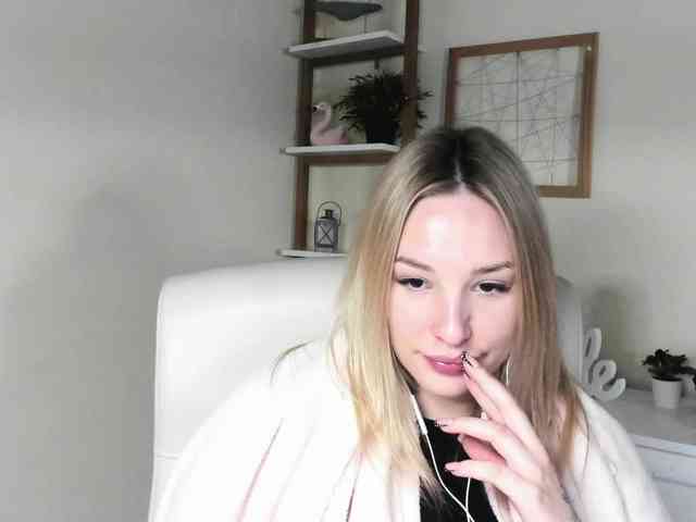 AngelaLux webcam