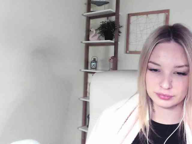 AngelaLux webcam