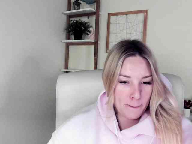 AngelaLux webcam