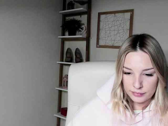 AngelaLux webcam