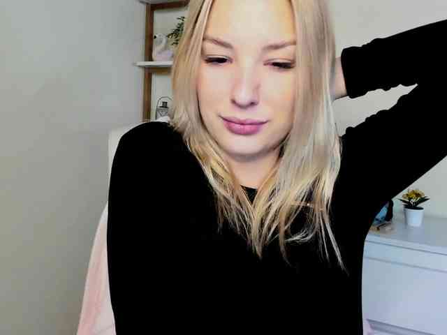 AngelaLux webcam