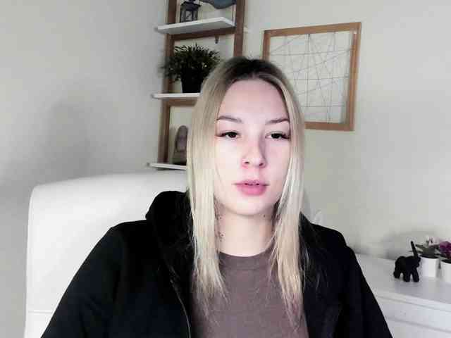 AngelaLux webcam