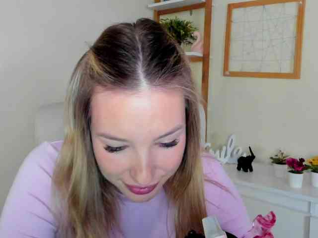 AngelaLux webcam