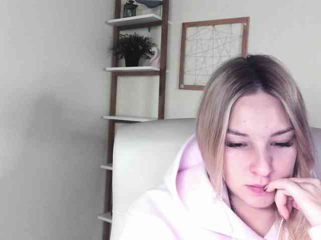 AngelaLux webcam