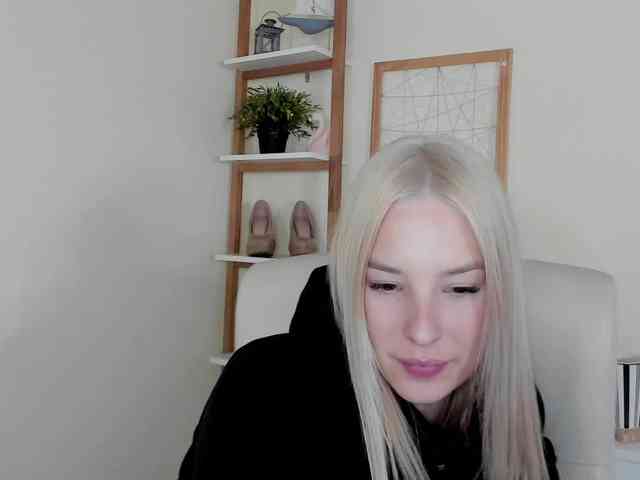 AngelaLux webcam