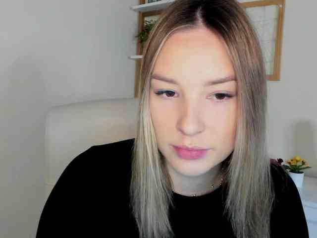 AngelaLux webcam