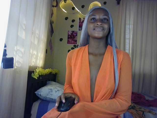 Ambrosiana's BongaCams show and profile