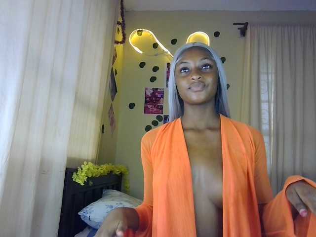 Ambrosiana's BongaCams show and profile