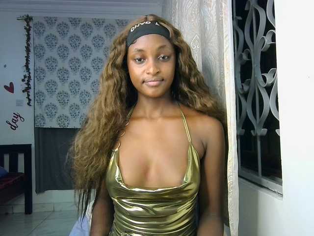 Ambrosiana's BongaCams show and profile