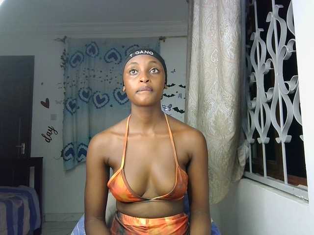 Ambrosiana's BongaCams show and profile