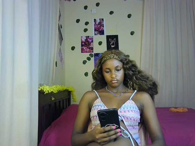 Ambrosiana's BongaCams show and profile