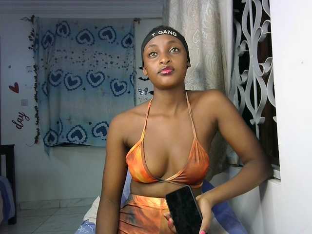 Ambrosiana's BongaCams show and profile