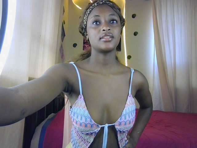 Ambrosiana's BongaCams show and profile