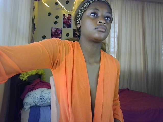 Ambrosiana's BongaCams show and profile