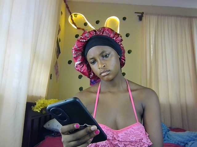 Ambrosiana's BongaCams show and profile