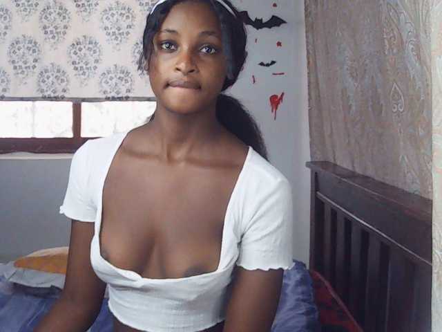 Ambrosiana's BongaCams show and profile