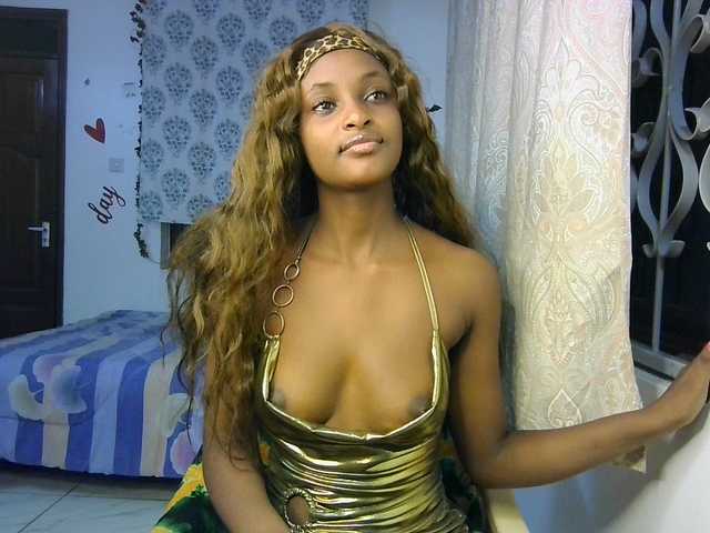 Ambrosiana's BongaCams show and profile