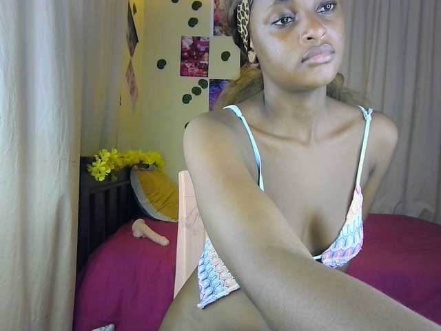 Ambrosiana's BongaCams show and profile