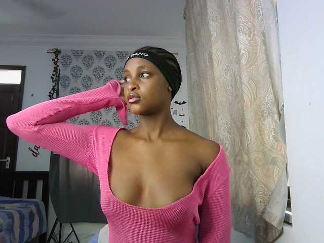 Ambrosiana's BongaCams show and profile