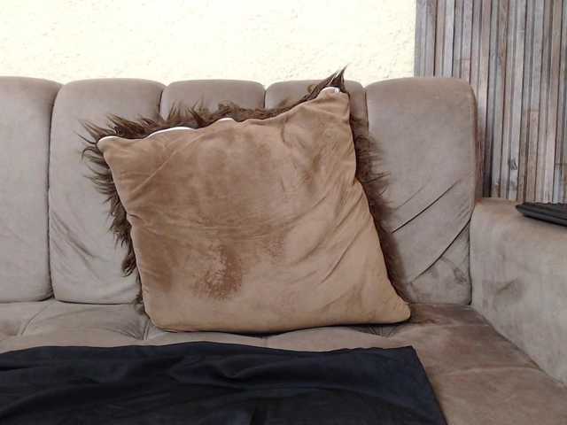 sluttyysucker's BongaCams show and profile