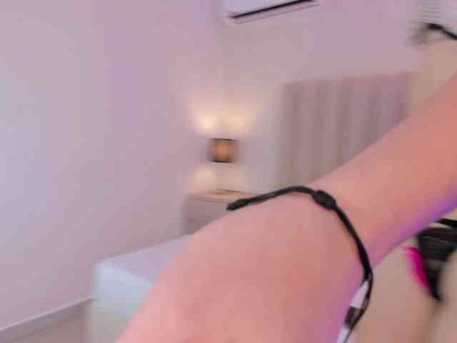 CriistalBlossom webcam