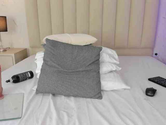 CriistalBlossom webcam