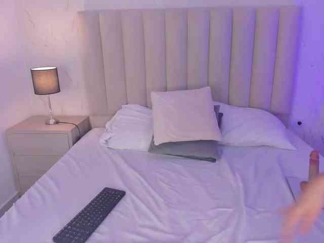 CriistalBlossom webcam