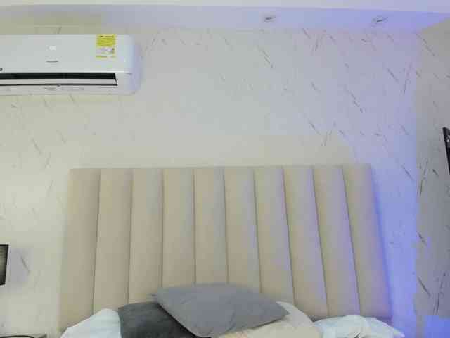 CriistalBlossom webcam