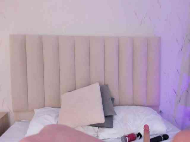 CriistalBlossom webcam