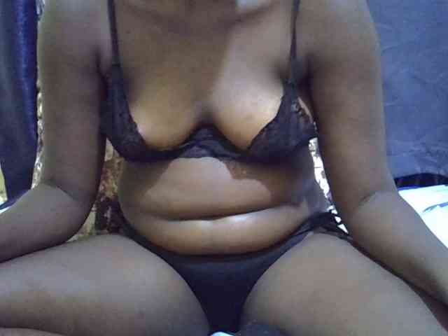 Africangoddess22 webcam
