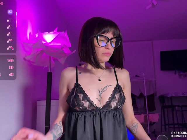 MichelleNiks's BongaCams show and profile