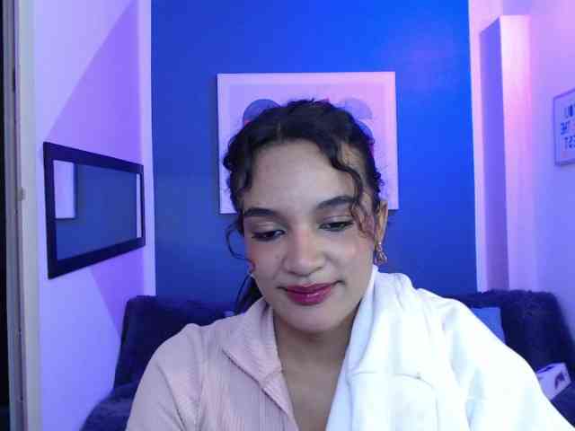 Nyxx-Velariia webcam