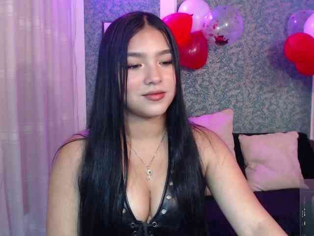 Nyxx-Velariia Live Webcam on BongaCams