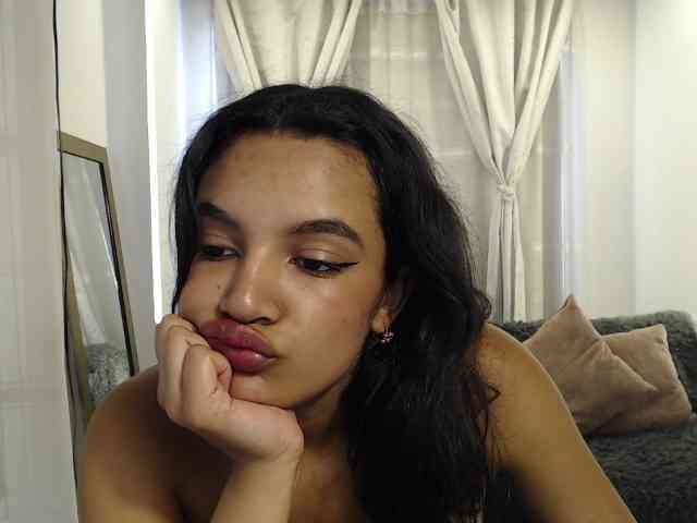 Nyxx-Velariia webcam