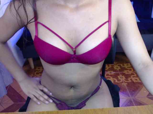 Nyxx-Velariia webcam