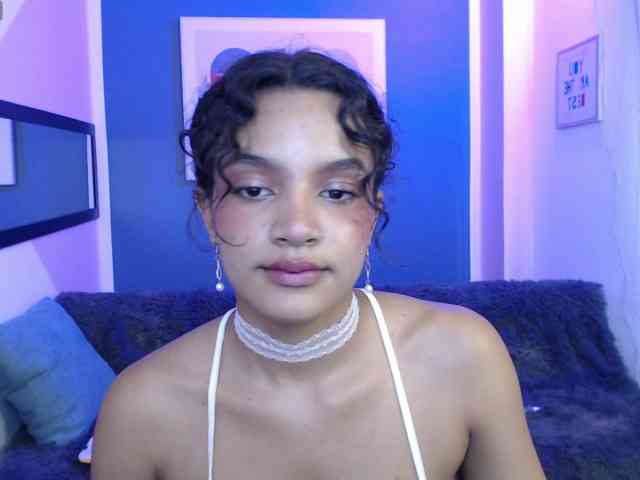 Nyxx-Velariia webcam