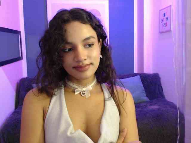 Nyxx-Velariia webcam