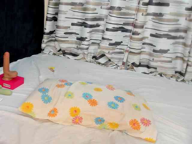 Gorgeous-Black-Beauty webcam