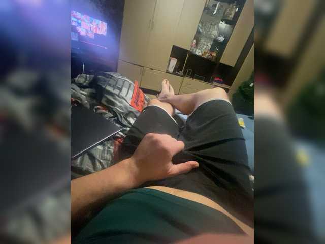 Cesar1117 – webcam model profile photo