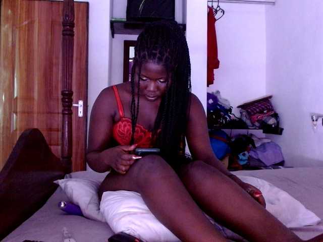 Cuddle-Cate's BongaCams show and profile