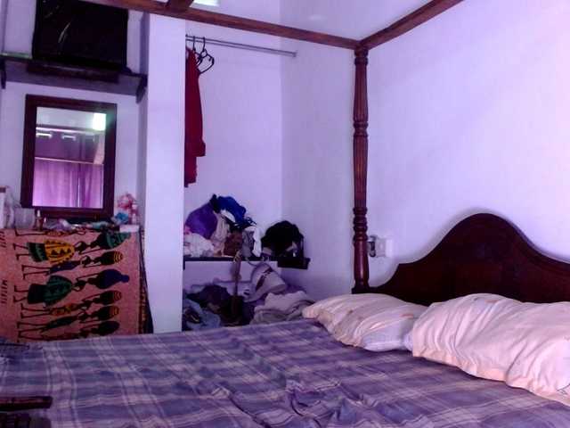 Cuddle-Cate's BongaCams show and profile