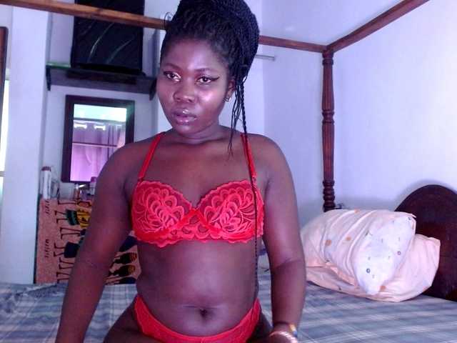 Cuddle-Cate's BongaCams show and profile