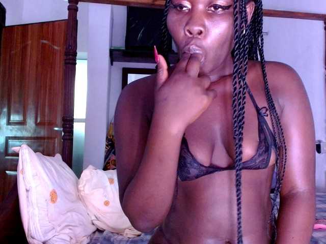 Cuddle-Cate's BongaCams show and profile