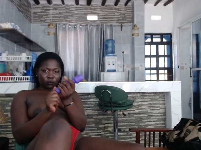 Cuddle-Cate's BongaCams show and profile